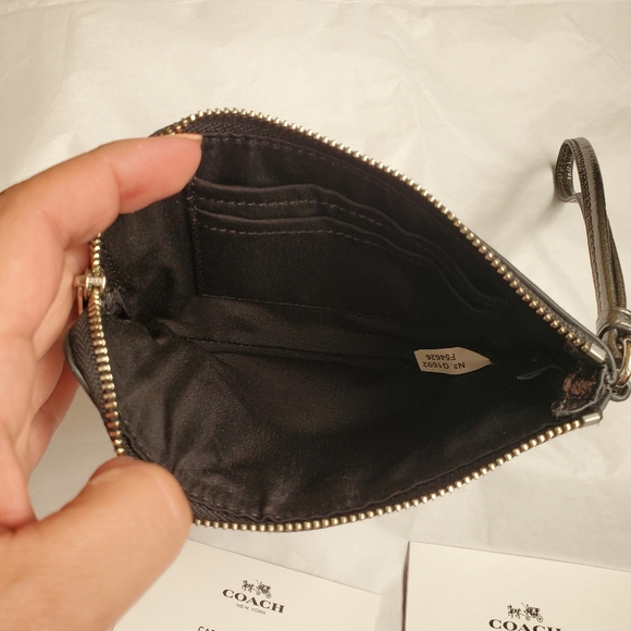 Coach Gunmetal Cross Grain Corner Zip Wrislet - Picture 7 of 7